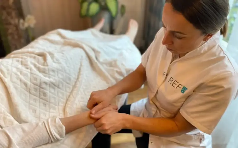 Soin anti-stress réflexologie palmaire plantaire Fontainebleau Avon